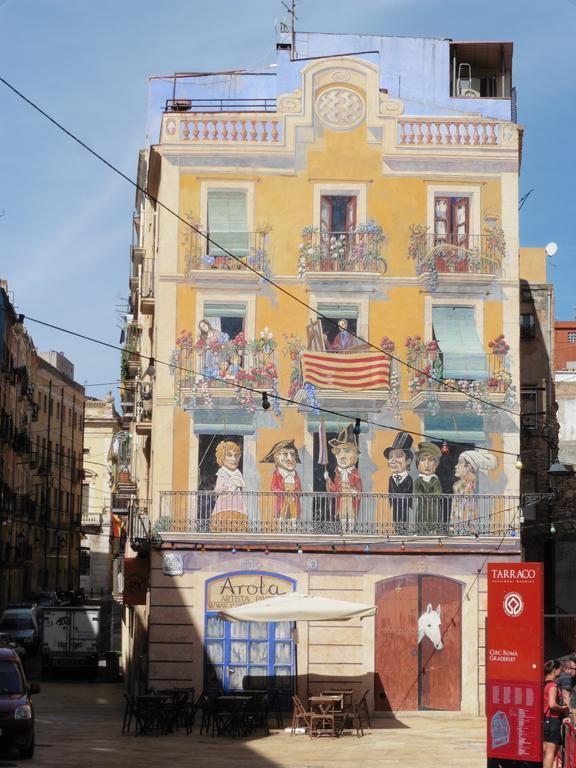 Acogedor Apartamento En El Corazon Medieval De Tarragona Apartment Bagian luar foto