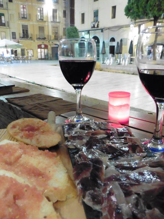 Acogedor Apartamento En El Corazon Medieval De Tarragona Apartment Bagian luar foto