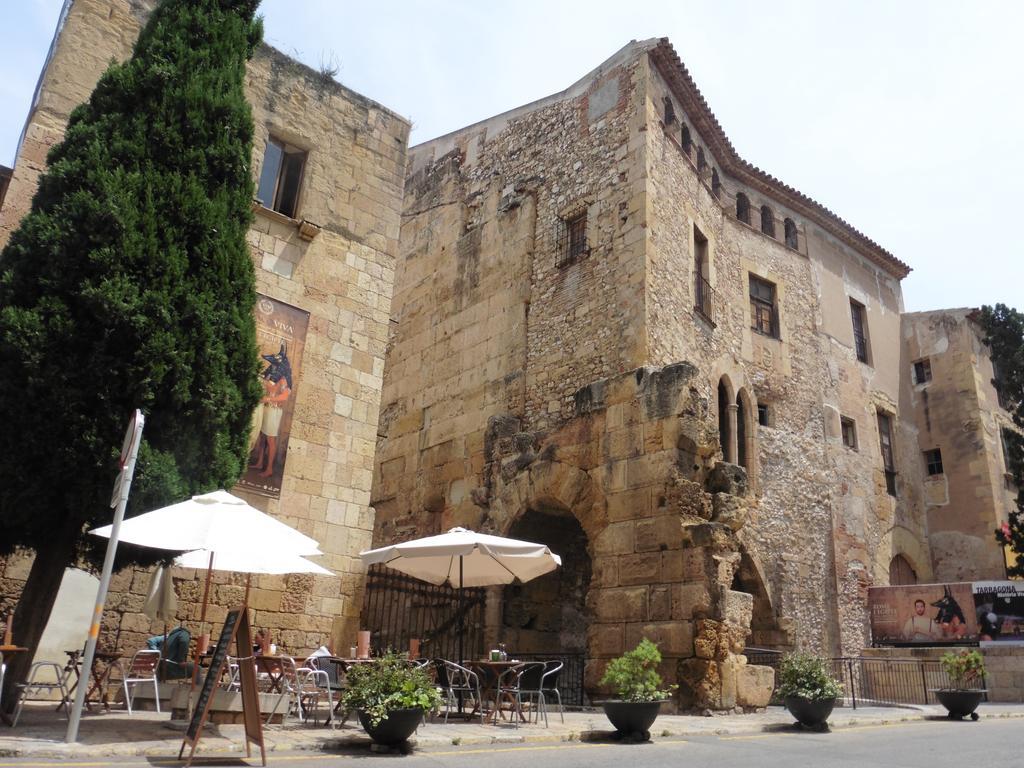Acogedor Apartamento En El Corazon Medieval De Tarragona Apartment Bagian luar foto